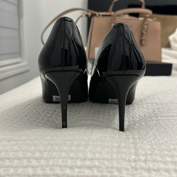 Steve Madden heels bought from Dubai - Picture 2 of 2